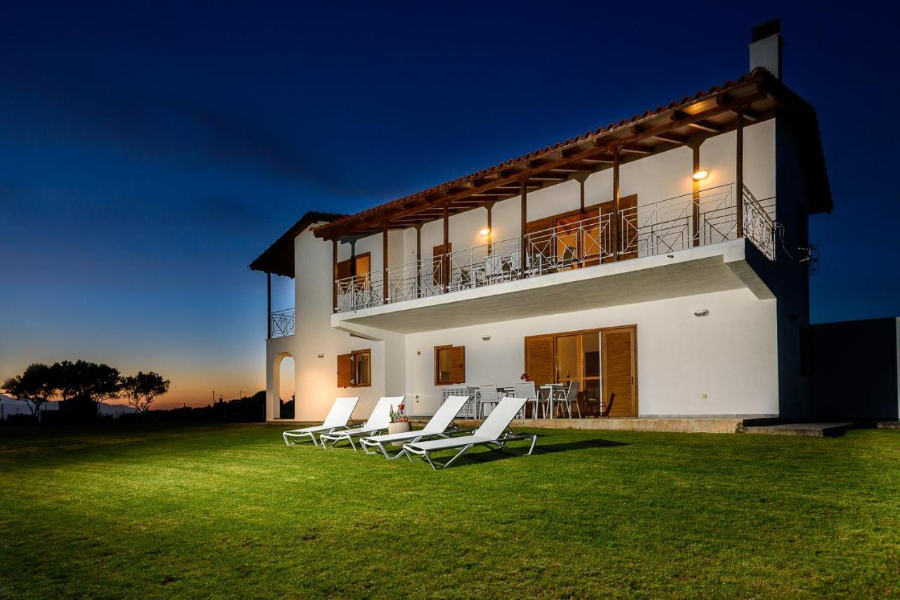 Finisia House *