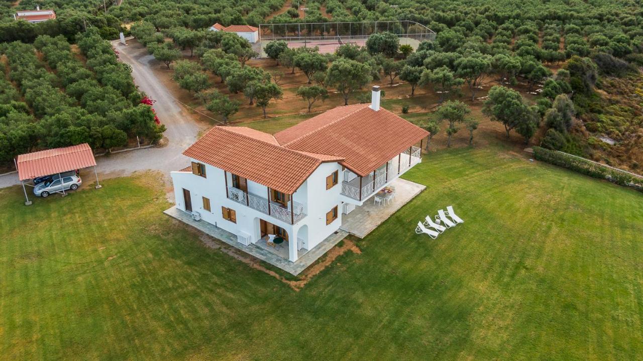 Finisia House *
