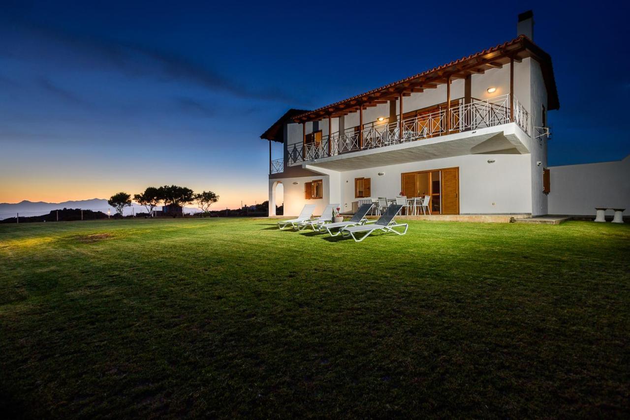 Finisia House *